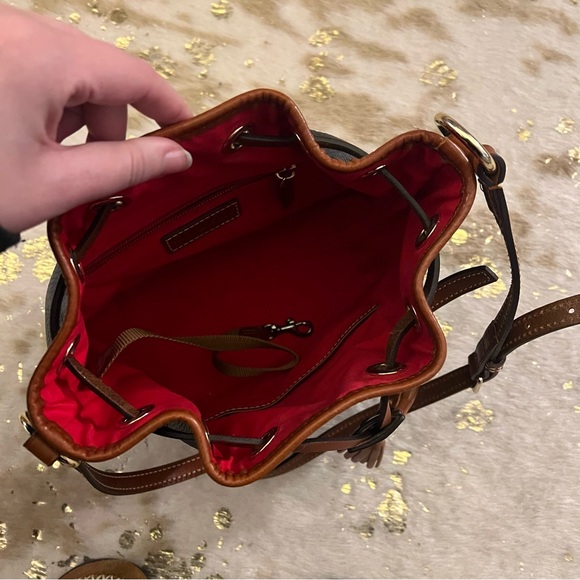 NWOT Dooney & Bourke Pebble Grain Kendall Crossbody Navy & Leather - Picture 5 of 8